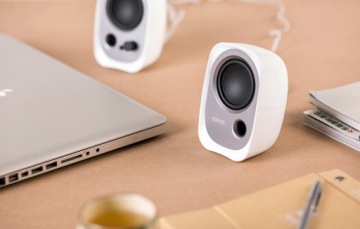 КОМПАКТНЫЕ ДИНАМИКИ EDIFIER R12U 2.0 АУДИО AUX КОМПЛЕКТ 3,5 ММ