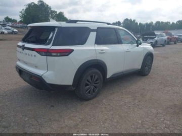 Nissan Pathfinder III 2022 Nissan Pathfinder 2022 Nissan Pathfinder SV 2WD 3.5 Benzyna 284KM, zdjęcie 3