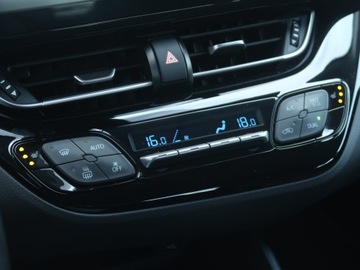 Toyota C-HR I Crossover Facelifting 1.8 Hybrid 122KM 2022 Toyota C-HR 1.8 Hybrid, Serwis ASO, Automat, zdjęcie 15