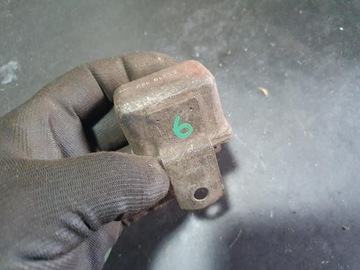 SAMOCHÓD FIAT 126 MALUCH REGULATOR PRZEKAŹNIK ELEMENT ELEKTRYCZNY