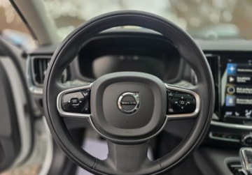 Volvo V60 II  Kombi Plug-in 2.0 T6 Plug-In Hybrid 341KM 2021 Volvo V60 FV 23 BW Panorama Kamery 360 Biala Perla 2.0 Hybryda Plug-in, zdjęcie 25