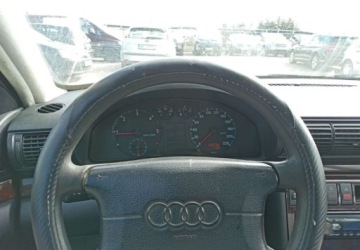 Audi A4 B5 Sedan 1.9 TDI 90KM 1996 Audi A4 Limousine Audi A4 Limousine 1.9 Diesel 90KM, zdjęcie 8