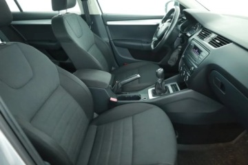 Skoda Octavia III Kombi 2.0 TDI CR DPF 150KM 2013 Skoda Octavia 2.0 TDI, Klima, Klimatronic, zdjęcie 8