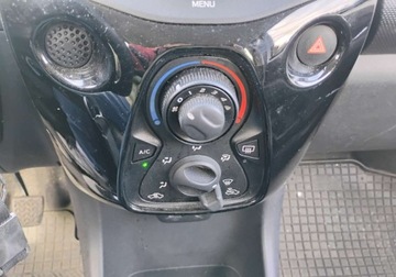 Citroen C1 II Hatchback 5d 1.0 VTi 72KM 2020 Citroen C1 I rej 2021r, 1.0 Benzyna. Uszkodzony. Poobijany. Jezdzi. VAT 23, zdjęcie 13