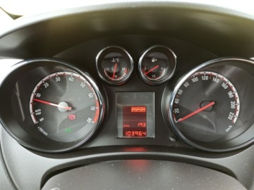 Opel Meriva II Mikrovan Facelifting 1.4 Turbo ECOTEC 120KM 2015 Opel Meriva 1.4 Benzyna, 120KM, zdjęcie 20