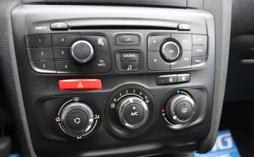 Citroen C4 II Hatchback 5d 1.4 16v VTi 95KM 2012 Citroen C4 1.4 Benzyna 95KM, zdjęcie 20