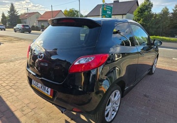 Mazda 2 II Hatchback 5d 1.3 86KM 2010 Mazda 2 1.3Benzynkaniski przebieg prosto z Niemiec 1.3 Benzyna 85KM, zdjęcie 4