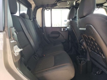 Jeep Gladiator 2022 Jeep Gladiator Mojave 2022 3.6l 3.6 Benzyna 285KM, zdjęcie 10