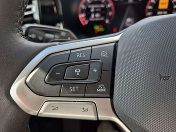 Volkswagen Tiguan II SUV Facelifting 1.5 TSI 150KM 2024 Volkswagen Tiguan Elegance IQ Led- matrix Bogata wersjaHAK DSGmasaze kame, zdjęcie 15