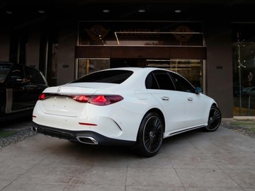 Mercedes Klasa E W214 Sedan Plug-In 2.0 300de 313KM 2025 E Klasa 300 de 4-Matic AMG 2.0 (313KM) 2025, zdjęcie 4