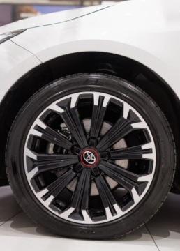 Toyota Corolla XII TS Kombi Facelifting 2.0 Hybrid Dynamic Force 196KM 2024 Toyota Corolla 2.0 Hybrid GR Sport 2.0 Hybryda 197KM, zdjęcie 16