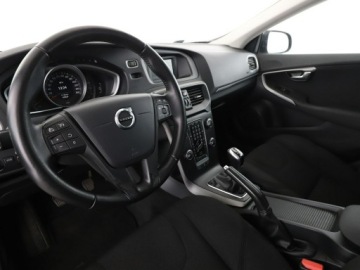 Volvo V40 II Hatchback Facelifting 2.0 D2 120KM 2017 Volvo V40 2.0D Klimatyzacja Tempomat Elektryka, zdjęcie 13