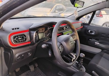 Citroen C3 III Hatchback 1.2 PureTech 110KM 2019 Citroen C3 2019r, 1.2 Benzyna. Uszkodzony. Poobijany. Pali. 1.2 Benzyna, zdjęcie 14