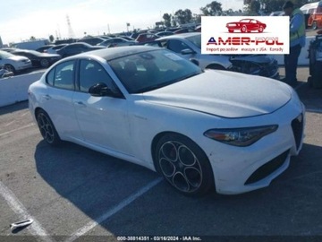 Alfa Romeo Giulia II Sedan Facelifting 2.0 Turbo 280KM 2023 Alfa Romeo Giulia Veloce, 2023r., 2.0L