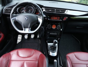 DS 3 Hatchback (Citroen) 1.6 HDi 112KM 2011 Citroen DS3 1.6 HDi, Klima, Klimatronic, Tempomat, zdjęcie 6
