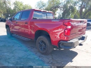 Chevrolet Silverado II 2021 Chevrolet Silverado Lt Trail Boss 2021 5.3l 5.3 Benzyna 355KM, zdjęcie 4