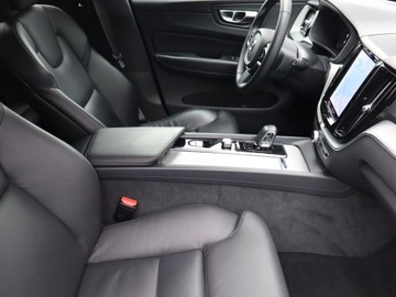 Volvo XC60 II 2022 Volvo XC60 B4, Salon Polska, 1. Właściciel, zdjęcie 8