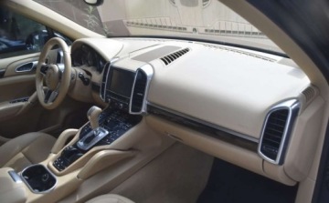Porsche Cayenne II SUV Facelifting 4.2 D 385KM 2014 Porsche Cayenne Porsche Cayenne S Diesel Platinum Edition 4.1 Diesel 385KM, zdjęcie 19