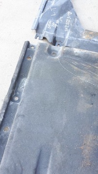 A5 8W КРЫШКА ШАССИ ПРАВАЯ ПЕРЕДНЯЯ ПРАВАЯ