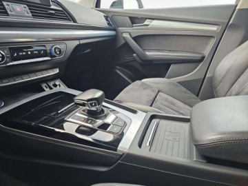 Audi Q5 II SUV Facelifting 2.0 40 TDI 204KM 2021 Audi Q5 matrixy, aktywny tempomat, kamera cofania, elektryczne fotele 2.0, zdjęcie 17