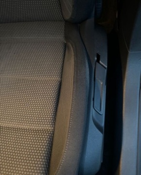 Volkswagen Golf VI Hatchback 5d 1.6 102KM 2009 Volkswagen Golf Niski przebieg, bezwypadkowy, bardzo zadbany 1.6 Benzyna, zdjęcie 20