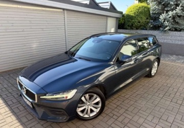 Volvo V60 II  Kombi 2.0 D3 150KM 2019 Volvo V60 Volvo V60 D3 Geartronic Momentum Pro 2.0 Diesel 150KM, zdjęcie 8