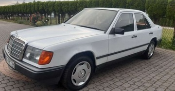 Mercedes W124 Sedan 2.0 105KM 1987 Mercedes-Benz W124 (1984-1993) Mercedes-Benz W124 (1984-1993) 2.0 Benzyna, zdjęcie 19