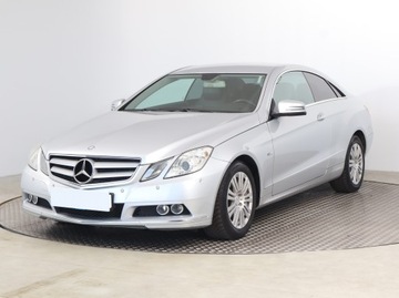 Mercedes Klasa E W212 Coupe 250 CGI BlueEFFICIENCY 204KM 2010 Mercedes E E 250, Automat, Skóra, Xenon, Klima, zdjęcie 1