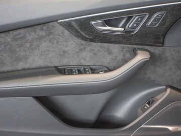 Audi Q7 II SUV Facelifting  3.0 50 TDI 286KM 2025 AUDI Q7 50 TDI quattro S Line Suv 3.0 (286KM) 2025, zdjęcie 10
