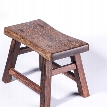 Деревянная подставка для ног в детскую ванную комнату.