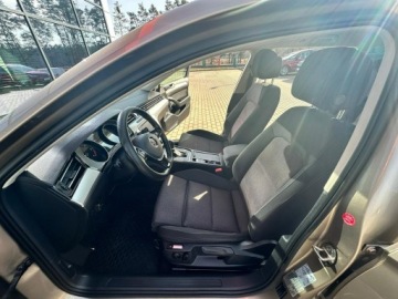Volkswagen Passat B8 Variant 2.0 TDI BlueMotion SCR 150KM 2016 Volkswagen Passat Variant Łopatki Grzany fotel, zdjęcie 8