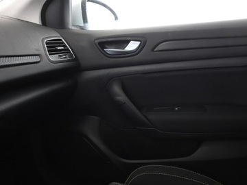 Renault Megane IV Hatchback 5d 1.2 Energy TCe 100KM 2016 Renault Megane Czujniki, klima, Bluetooth, zdjęcie 22