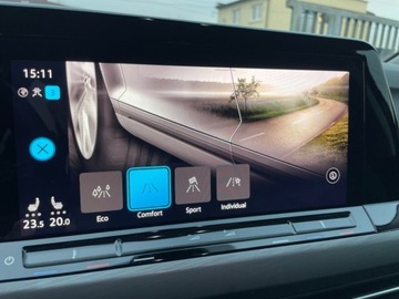 Volkswagen Golf VIII Hatchback 1.5 TSI EVO 150KM 2021 Volkswagen Golf 1.5 TSI EVO 150 KM STYLE BEZWYPADKOWY I- WLASCICIEL, zdjęcie 33