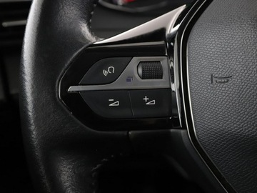 Peugeot 2008 II SUV 1.2 PureTech 100KM 2020 Peugeot 2008 navi kamera tempomat, zdjęcie 31