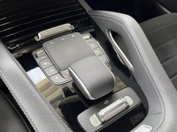 Mercedes GLE V167 SUV Facelifting 2.0 300d 269KM 2025 MERCEDES-BENZ GLE 300 d 4-Matic AMG Line 2.0 (269KM) 2025, zdjęcie 7