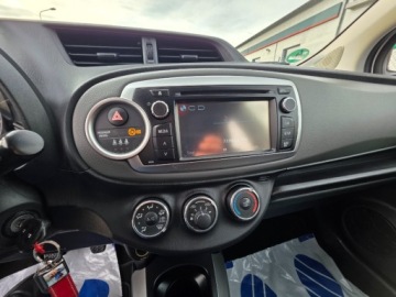 Toyota Yaris III Hatchback 5d Facelifting 1.0 VVT-i 69KM 2014 Toyota Yaris 1.0 69Ps 5Drz Biala Klimatyzacja Elektryka Alu Piekna Gwaranc, zdjęcie 14