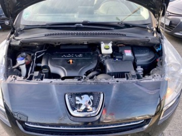 Peugeot 5008 I Minivan 2.0 HDi FAP 150KM 2013 Peugeot 5008 7- Osobowy 2.0 Diesel 150KM, zdjęcie 17