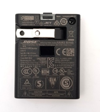 BOSE 329679 Зарядное устройство micro USB 5В 1А для наушников