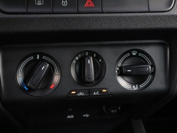 Skoda Fabia III Kombi 1.0 TSI 110KM 2018 Skoda Fabia 1.0 TSI, Salon Polska, Klima, zdjęcie 17