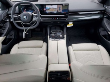 BMW Seria 5 G90-91 2025 BMW Seria 5 530xi 2025 2.0 Benzyna 248KM, zdjęcie 8