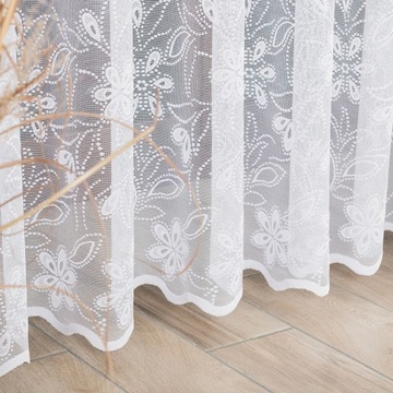 Жаккардовая штора с цветочным узором по всей длине, высота 250 см на метр.