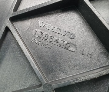 DRŽÁK DESKY KONZOLA LEVÝ VOLVO C70 II 1385430