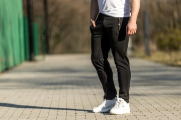 СПОРТИВНЫЕ БРЮКИ ВЕСЕННИЕ СПОРТИВНЫЕ БРЮКИ ЛЕГКИЕ, УДОБНЫЕ НА КАЖДЫЙ ДЕНЬ №1 ЧЕРНЫЕ - M