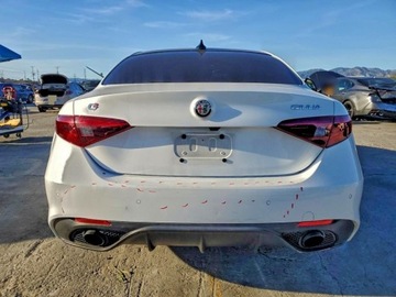 Alfa Romeo Giulia II Sedan Facelifting 2.0 Turbo 280KM 2022 Alfa Romeo Giulia Super 2022 2.0 Benzyna 280KM, zdjęcie 2