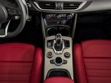 Alfa Romeo Stelvio SUV Facelifting 2023 2.0 GME Turbo 280KM 2025 ALFA ROMEO Stelvio Veloce Q4 Suv 2.0 (280KM) 2025, zdjęcie 6