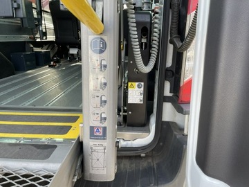 Ford Transit VII 2.2 TDCi 100KM 2016 Ford Transit Niepełnosprawnych inwalida, zdjęcie 17