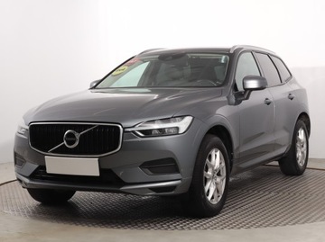 Volvo XC60 II Crossover D4 190KM 2018 Volvo XC60 D4, Salon Polska, 187 KM, 4X4, zdjęcie 1