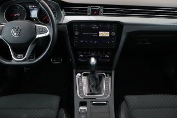 Volkswagen Passat B8 Alltrack Facelifting 2.0 TDI SCR 200KM 2020 VW Passat 2.0 TDI, 197 KM, 4X4, Automat, Skóra, zdjęcie 11