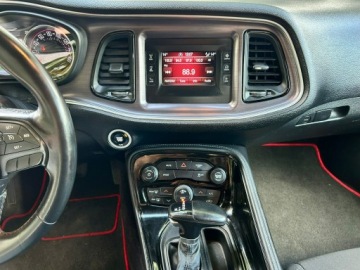 Dodge Challenger III 2017 Dodge Challenger 3.6 V6 309KM| Pakiet wizualny SRT, zdjęcie 21