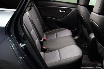 Hyundai i30 II Wagon Facelifting 1.6 CRDi 110KM 2016 Hyundai i30 1.6 CRDi Passion Automat Climatron..., zdjęcie 21